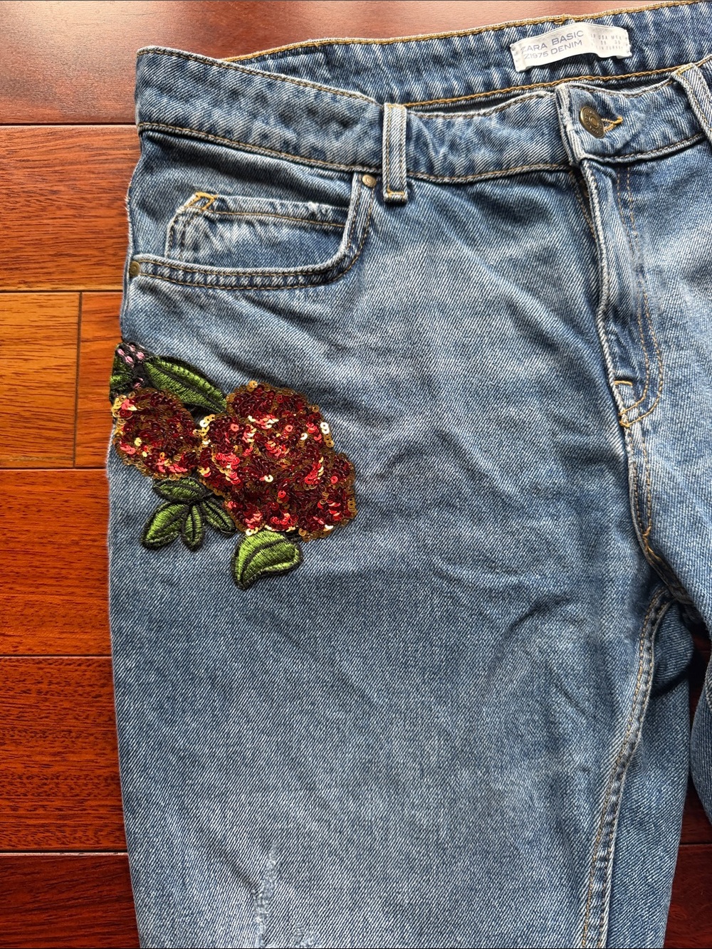 Zara Basic Denim Relaxed Jeans with Red Rose Embroidery - Picture 7 of 12